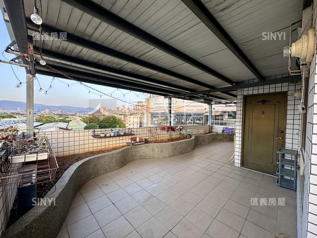 民族路頂樓美景大空間房屋室內格局與周邊環境