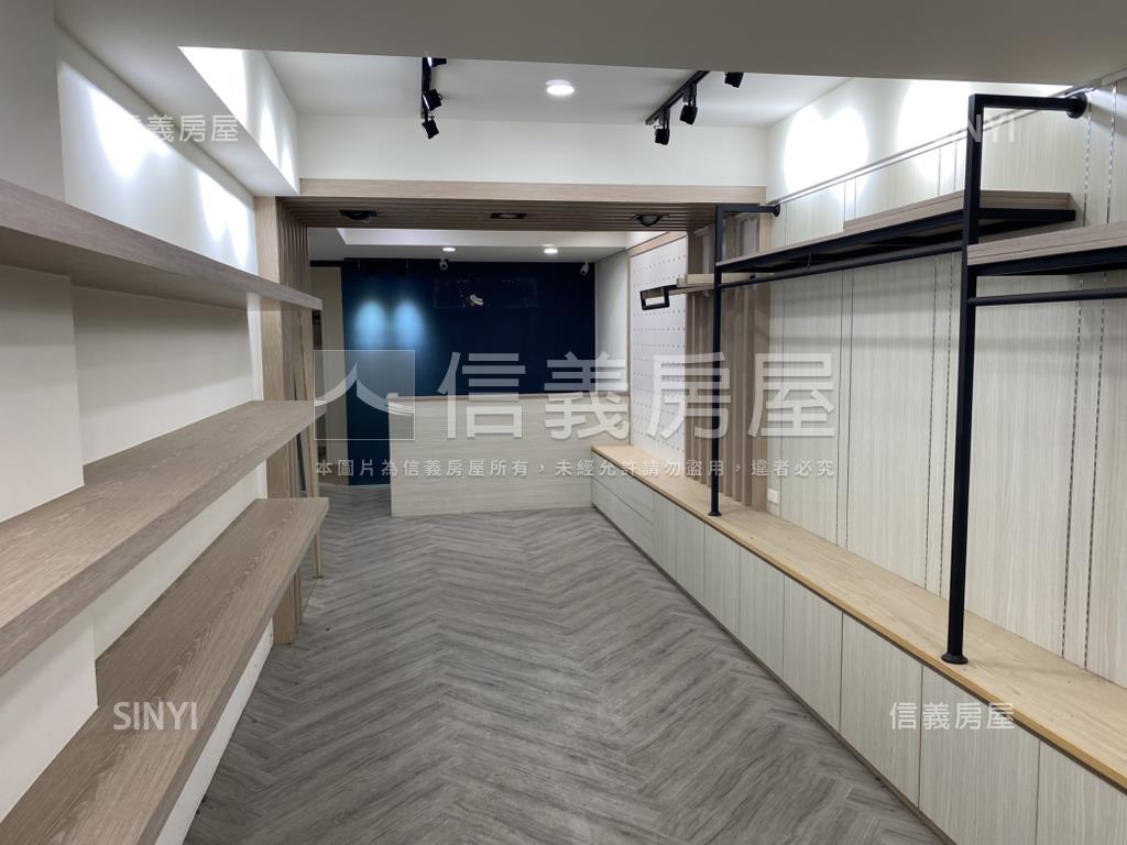 前鎮林森路雙店面王房屋室內格局與周邊環境