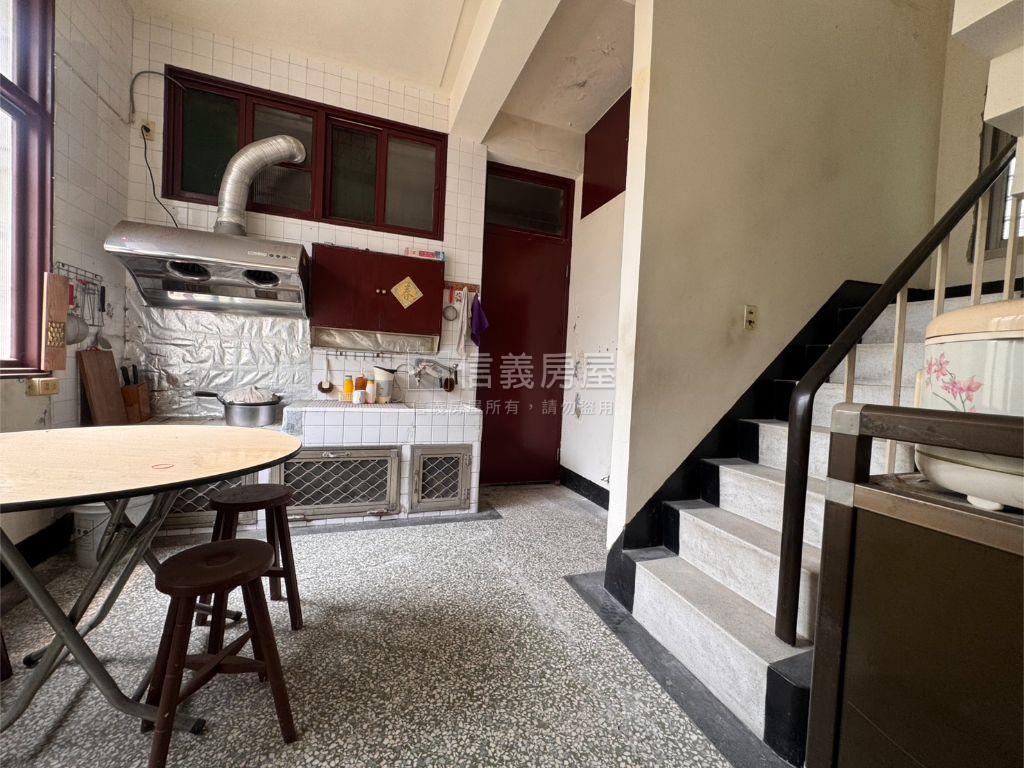 鯤鯓百坪地懷舊透天房屋室內格局與周邊環境