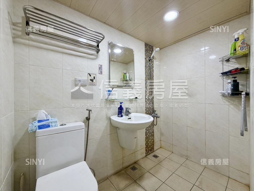 玫瑰廣場亮美大五房房屋室內格局與周邊環境