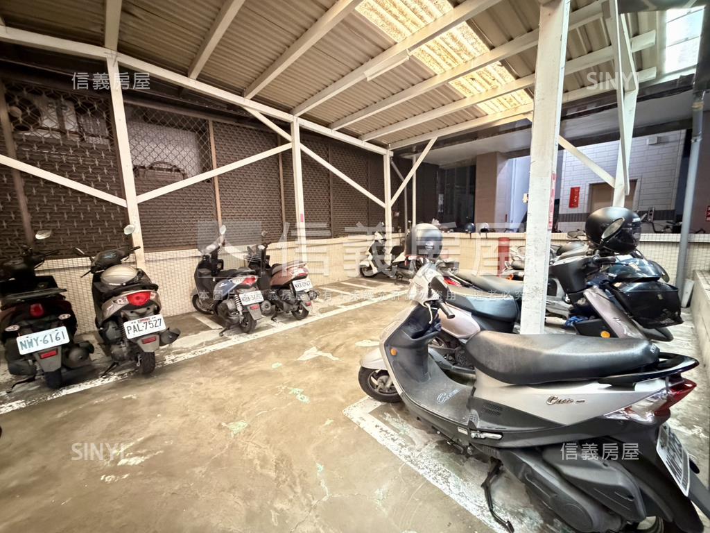 玫瑰廣場亮美大四房房屋室內格局與周邊環境