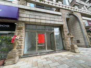 大直挑高金店面