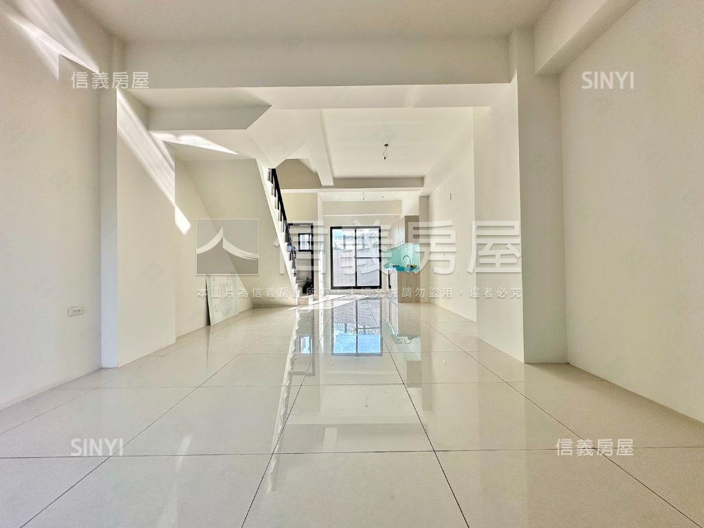 近南科傳統車墅．真的讚！房屋室內格局與周邊環境