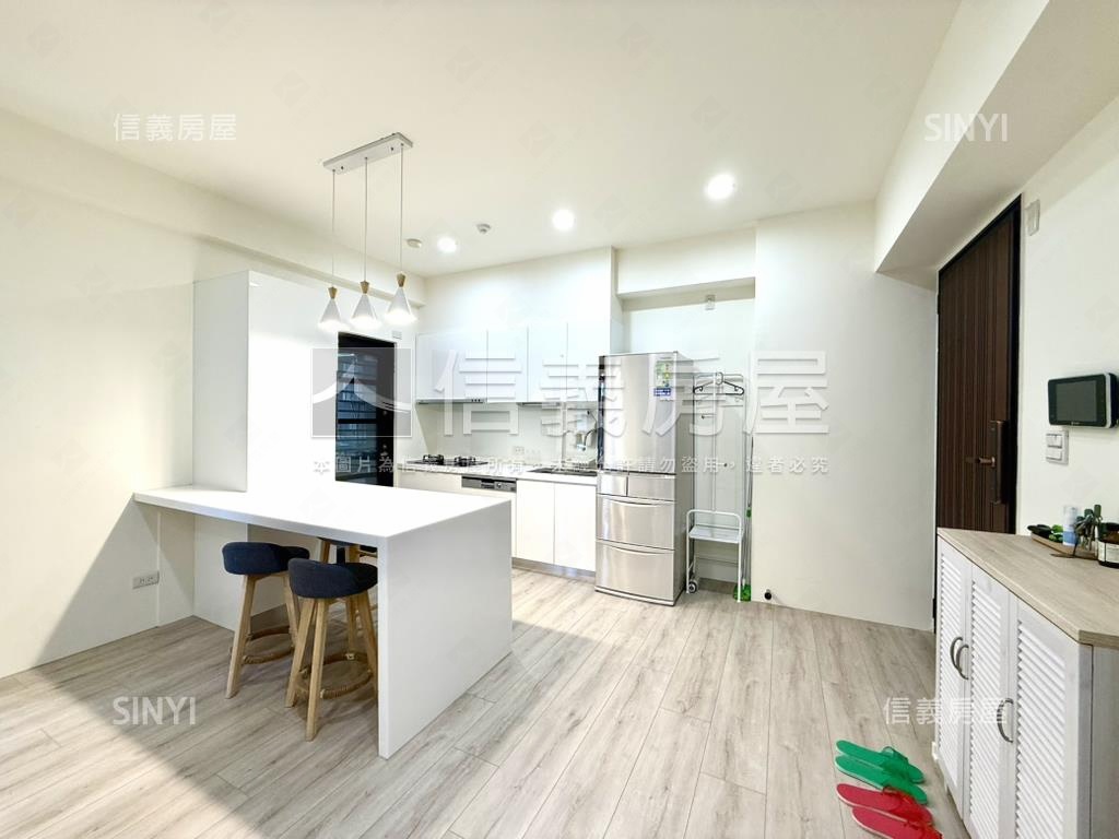 群新墨客．質感採光２房房屋室內格局與周邊環境