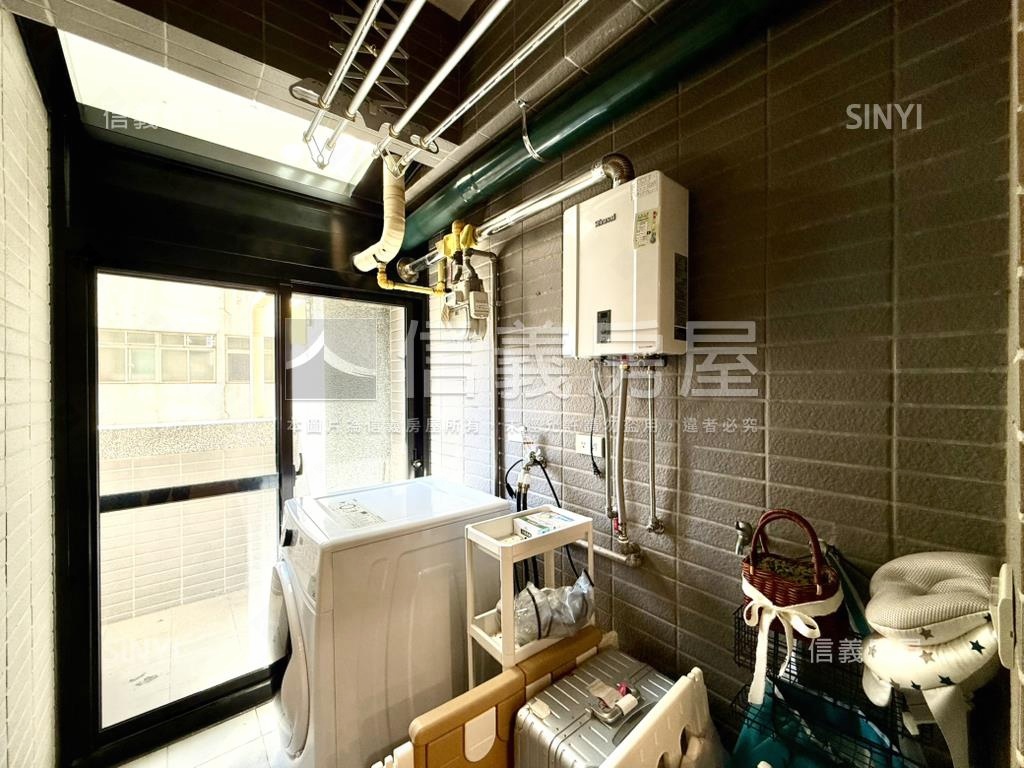 群新墨客．質感採光２房房屋室內格局與周邊環境