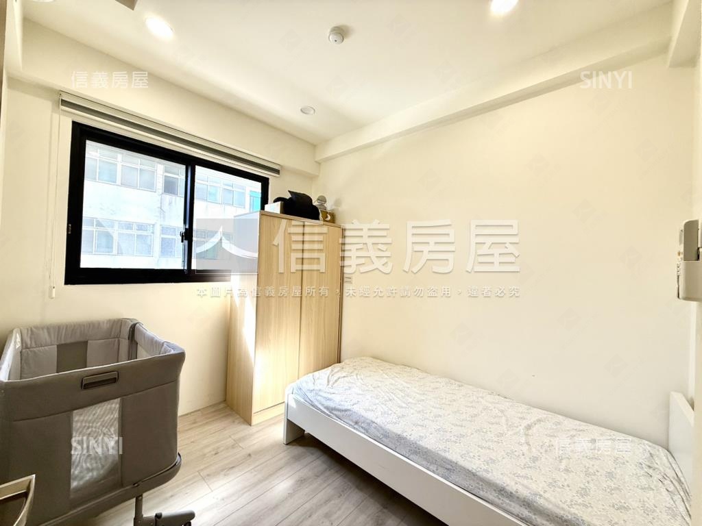 群新墨客．質感採光２房房屋室內格局與周邊環境