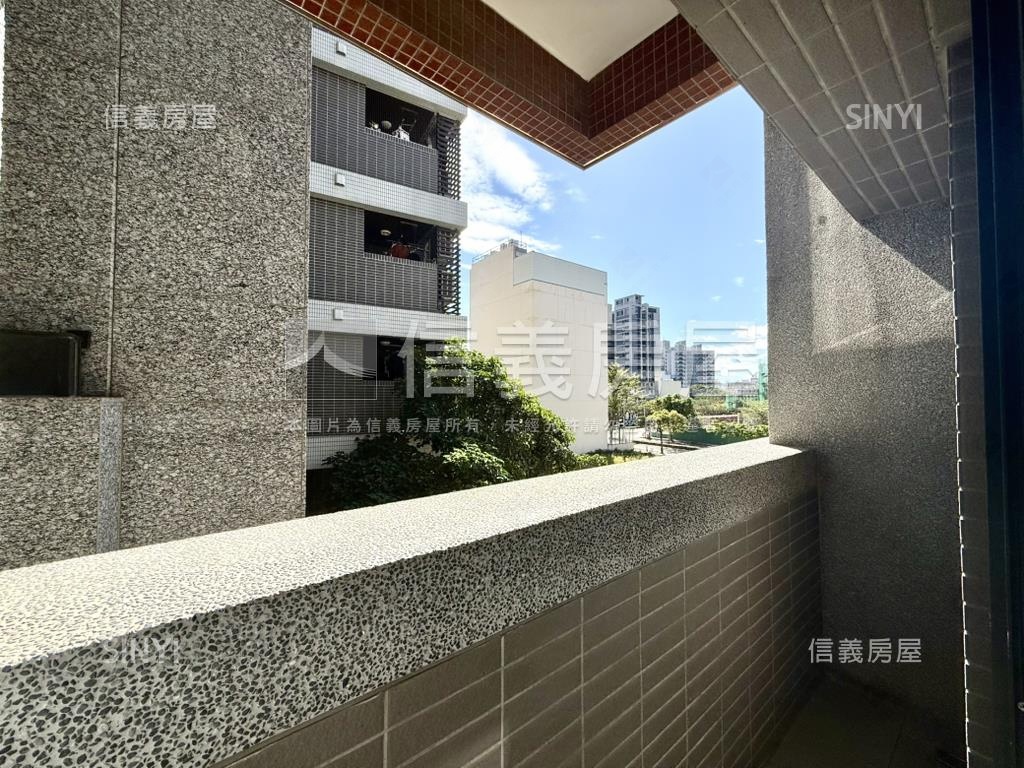 群新墨客．質感採光２房房屋室內格局與周邊環境