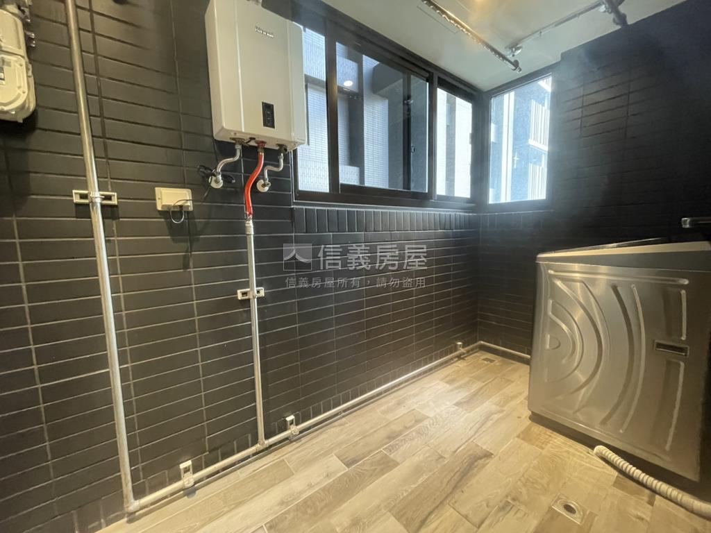 鴻柏鴻儒三房平車房屋室內格局與周邊環境