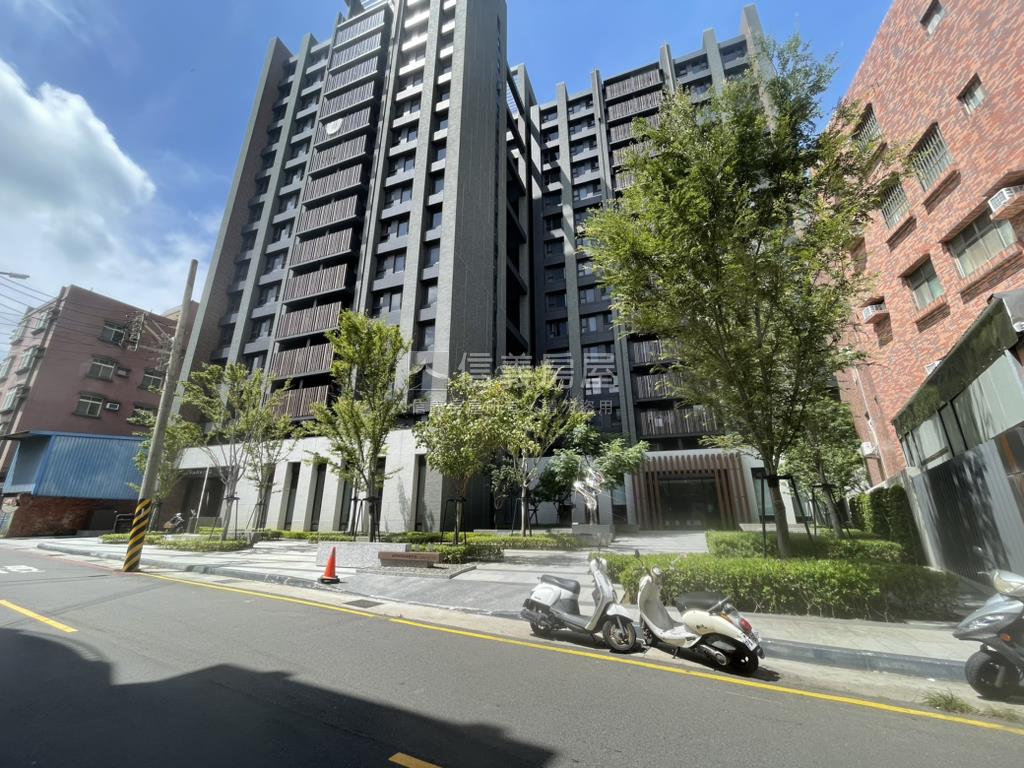 鴻柏鴻儒三房平車房屋室內格局與周邊環境