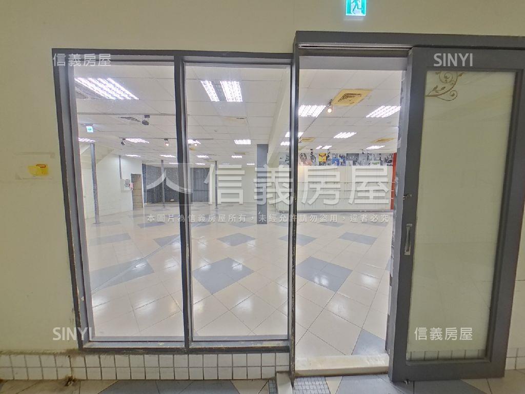 國光路大面寬店面房屋室內格局與周邊環境