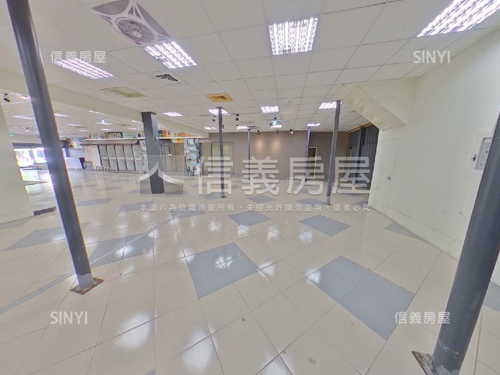 國光路大面寬店面房屋室內格局與周邊環境