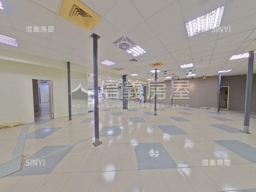 國光路大面寬店面房屋室內格局與周邊環境