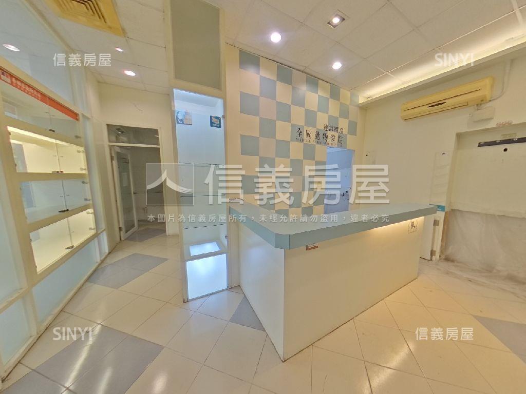 國光路大面寬店面房屋室內格局與周邊環境