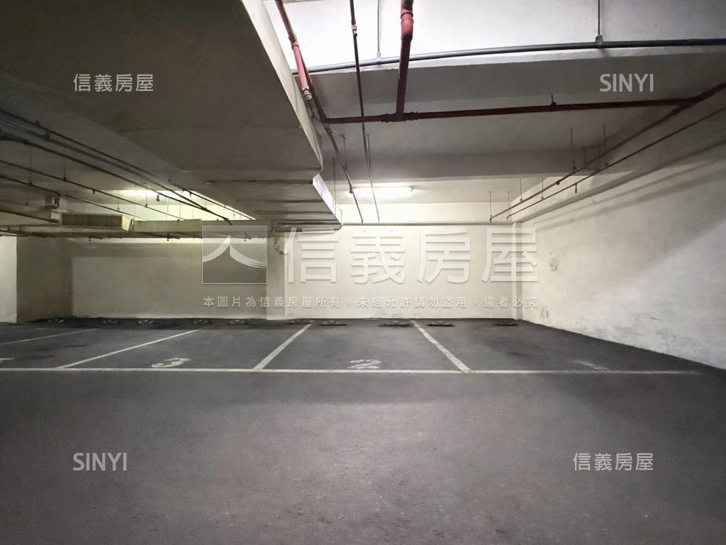 匯豐財經面園道商辦附平車房屋室內格局與周邊環境