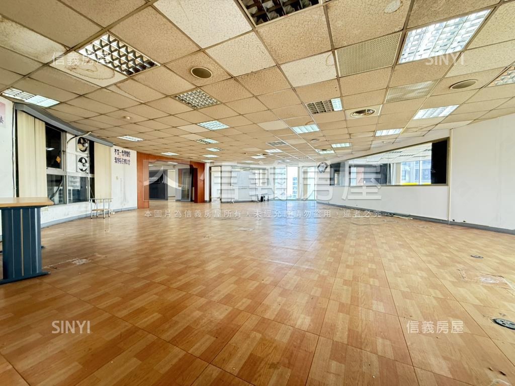 匯豐財經面園道商辦附平車房屋室內格局與周邊環境