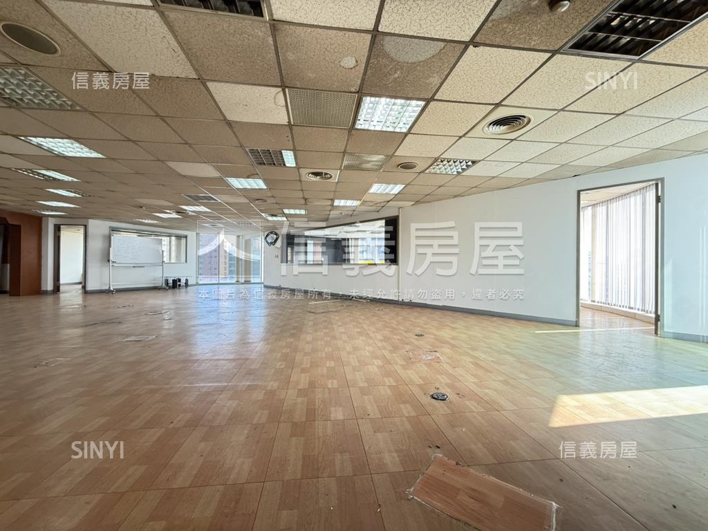 匯豐財經面園道商辦附平車房屋室內格局與周邊環境