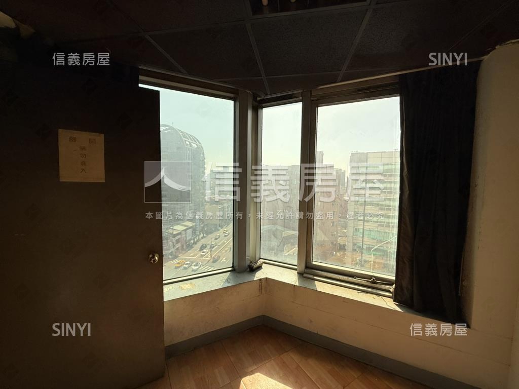 匯豐財經面園道商辦附平車房屋室內格局與周邊環境