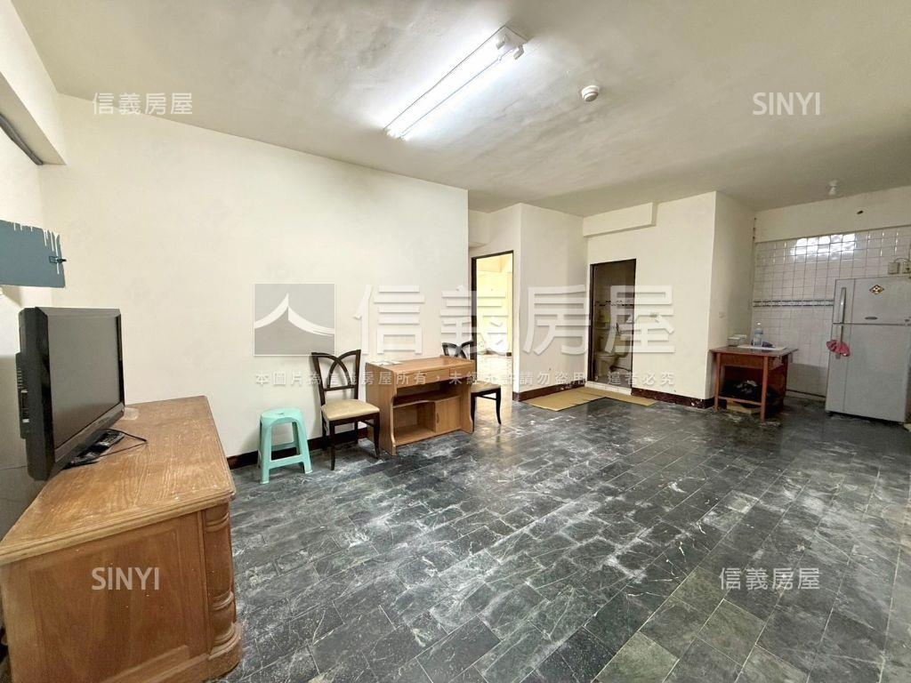 近火車站雄中學校旁三房房屋室內格局與周邊環境