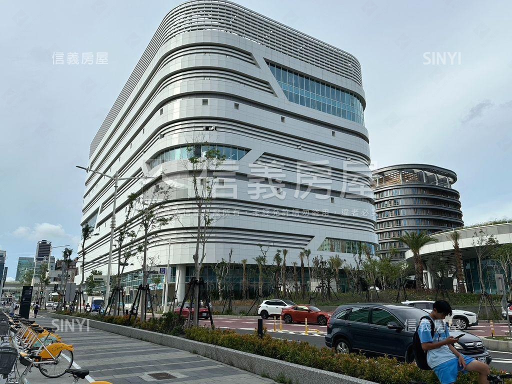 近火車站雄中學校旁三房房屋室內格局與周邊環境