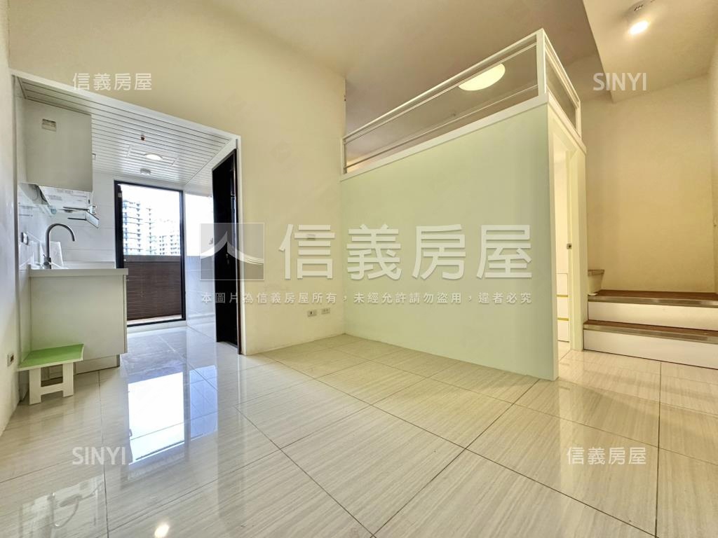 稀有楓華挑高美屋房屋室內格局與周邊環境