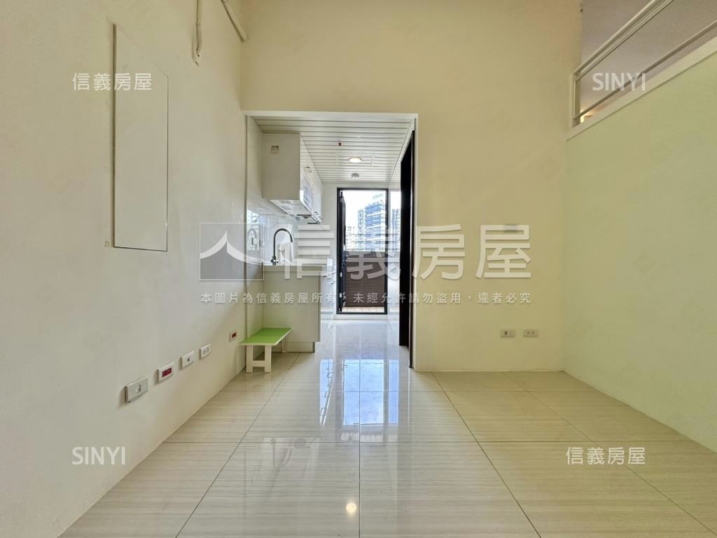 稀有楓華挑高美屋房屋室內格局與周邊環境