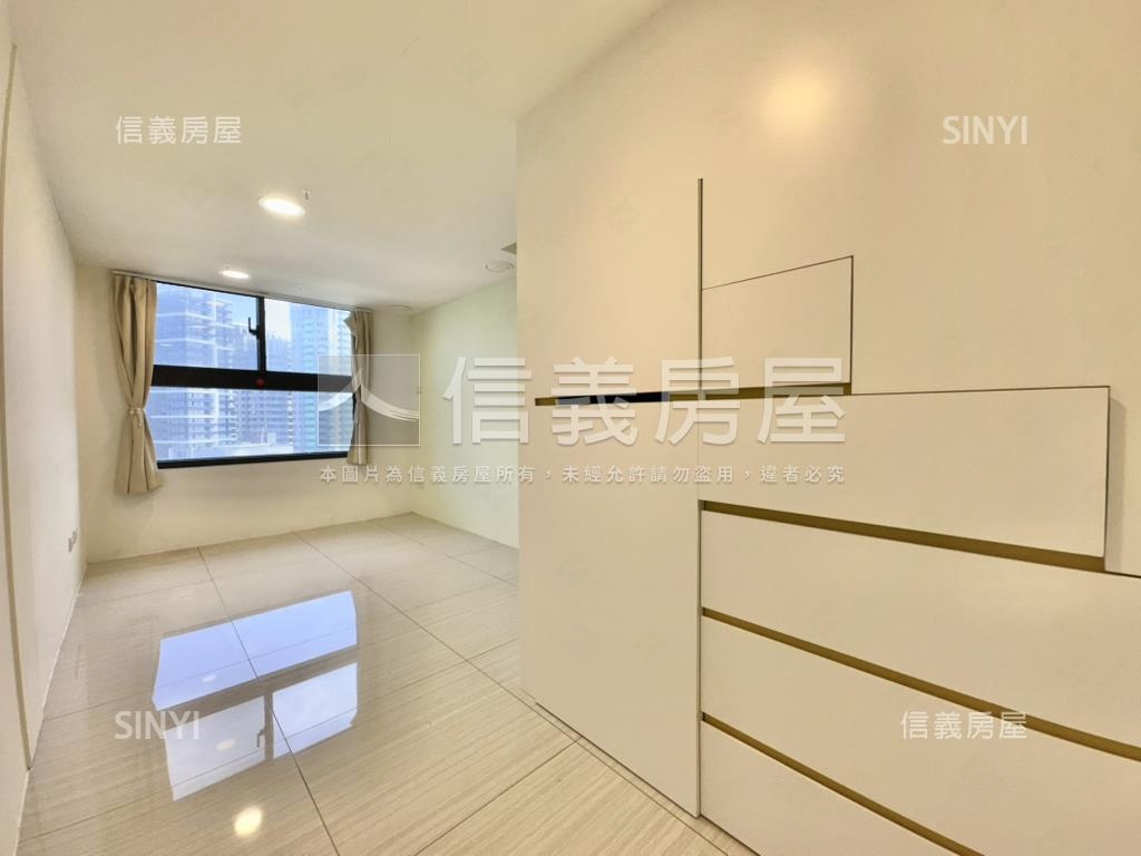 稀有楓華挑高美屋房屋室內格局與周邊環境