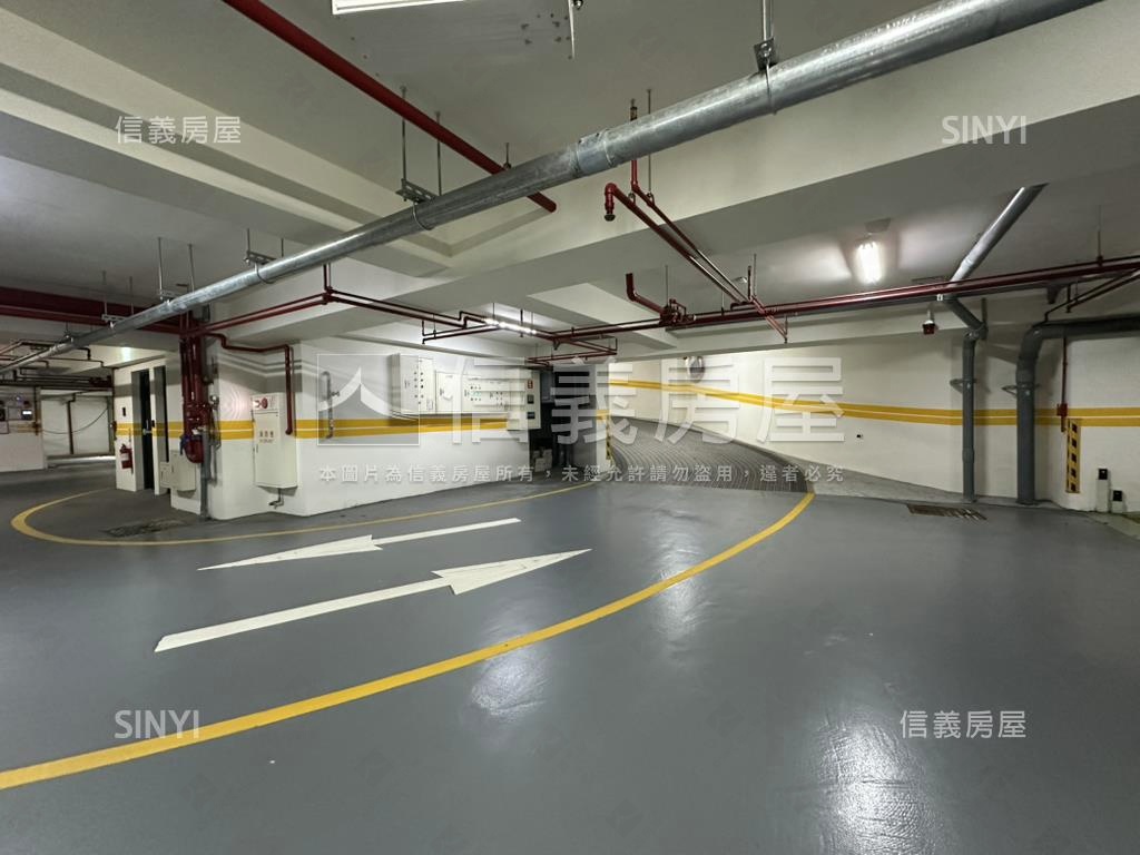 稀有楓華挑高美屋房屋室內格局與周邊環境