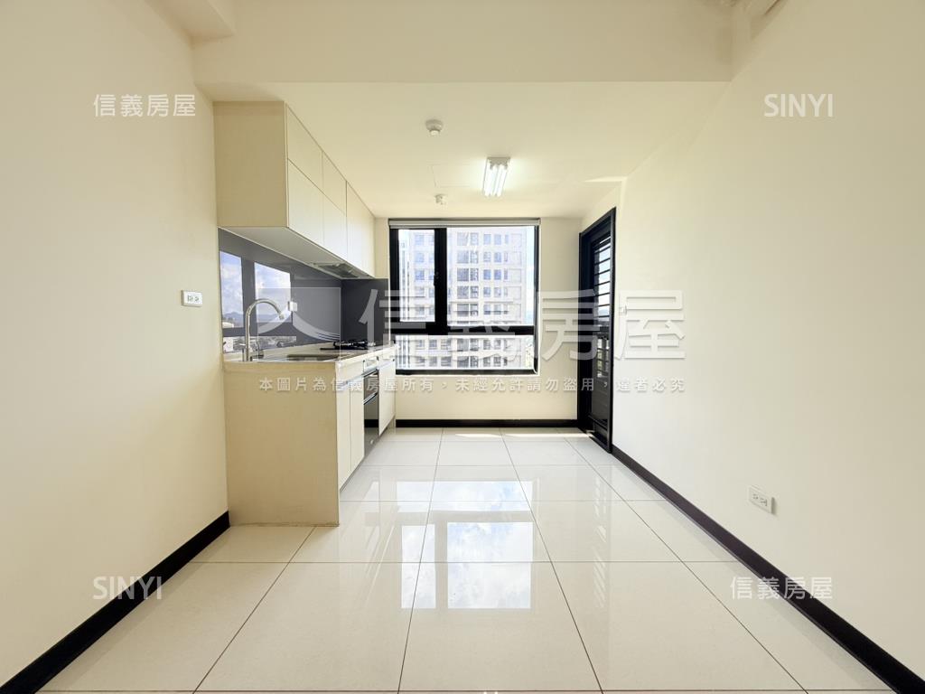 鳳茗雙鐵雙軌之星２房房屋室內格局與周邊環境
