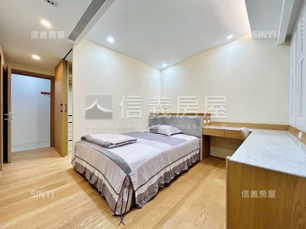 臨路邊間昌平商圈別墅房屋室內格局與周邊環境