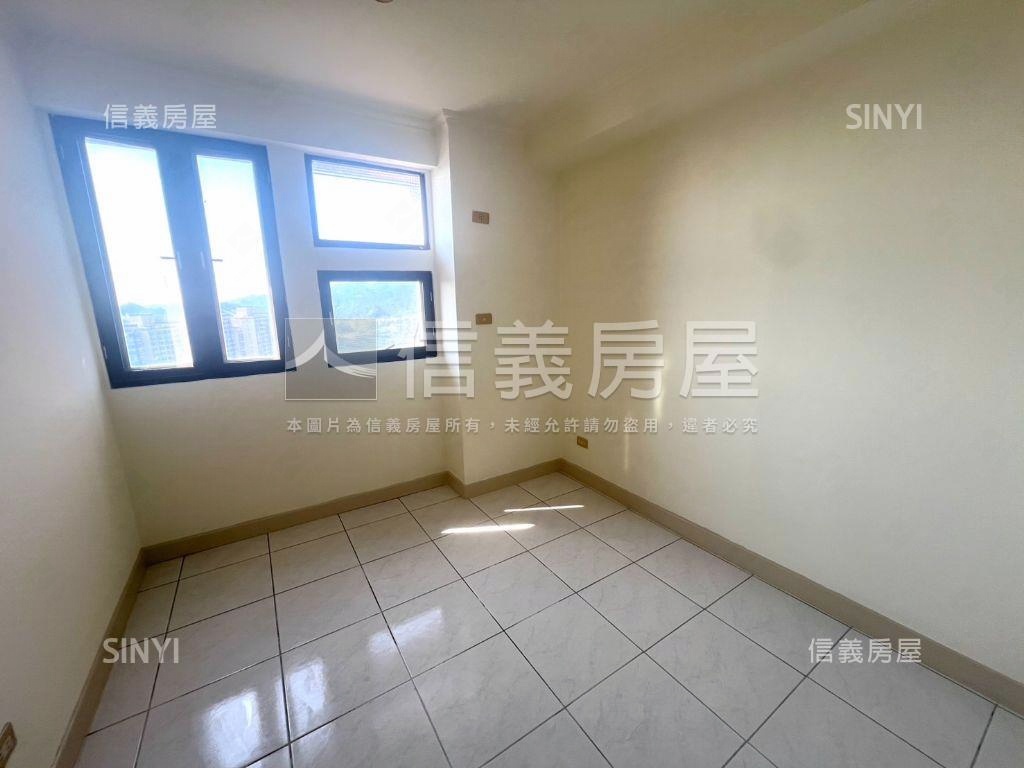 高樓景觀日月光三房房屋室內格局與周邊環境