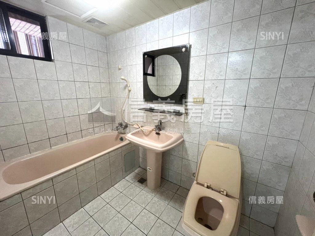 高樓景觀日月光三房房屋室內格局與周邊環境