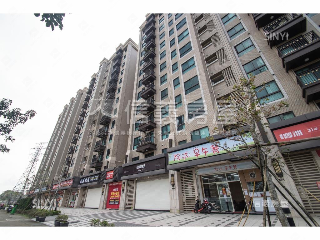 八擴麗寶現成房東收租店面房屋室內格局與周邊環境