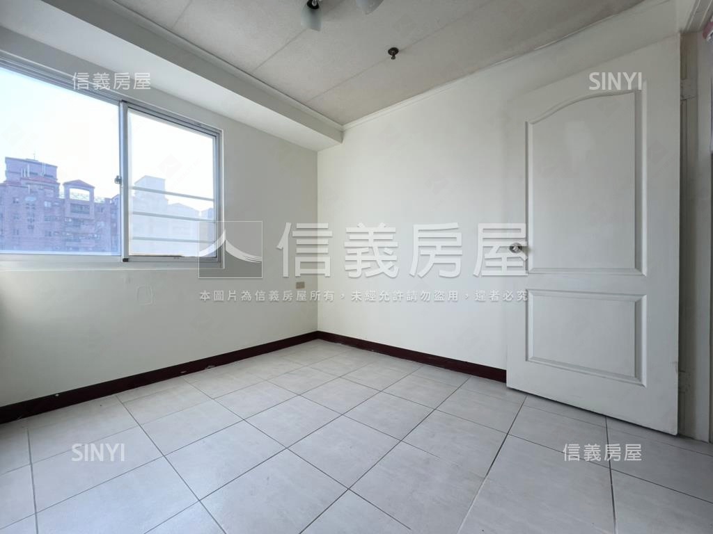 府都大世紀三房平車房屋室內格局與周邊環境