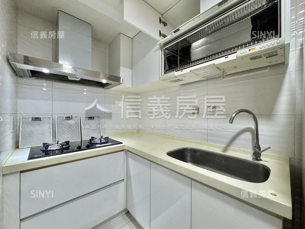 寧靜樹海皇翔三房房屋室內格局與周邊環境