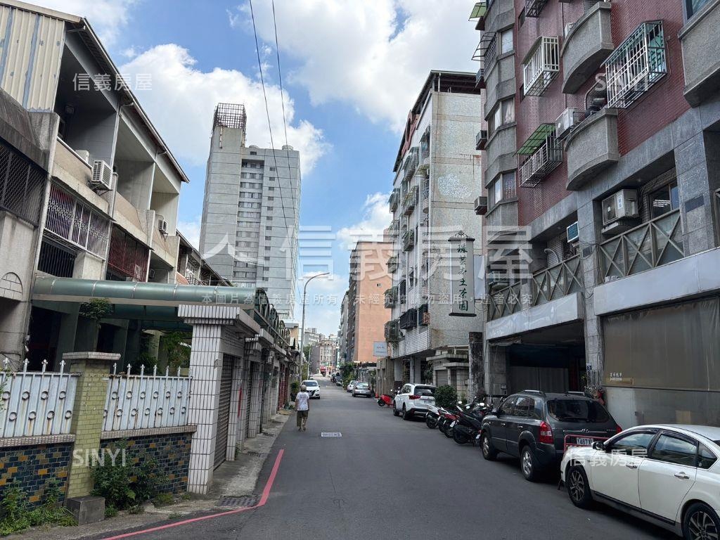 通豪芳鄰美美兩房車位採光房屋室內格局與周邊環境