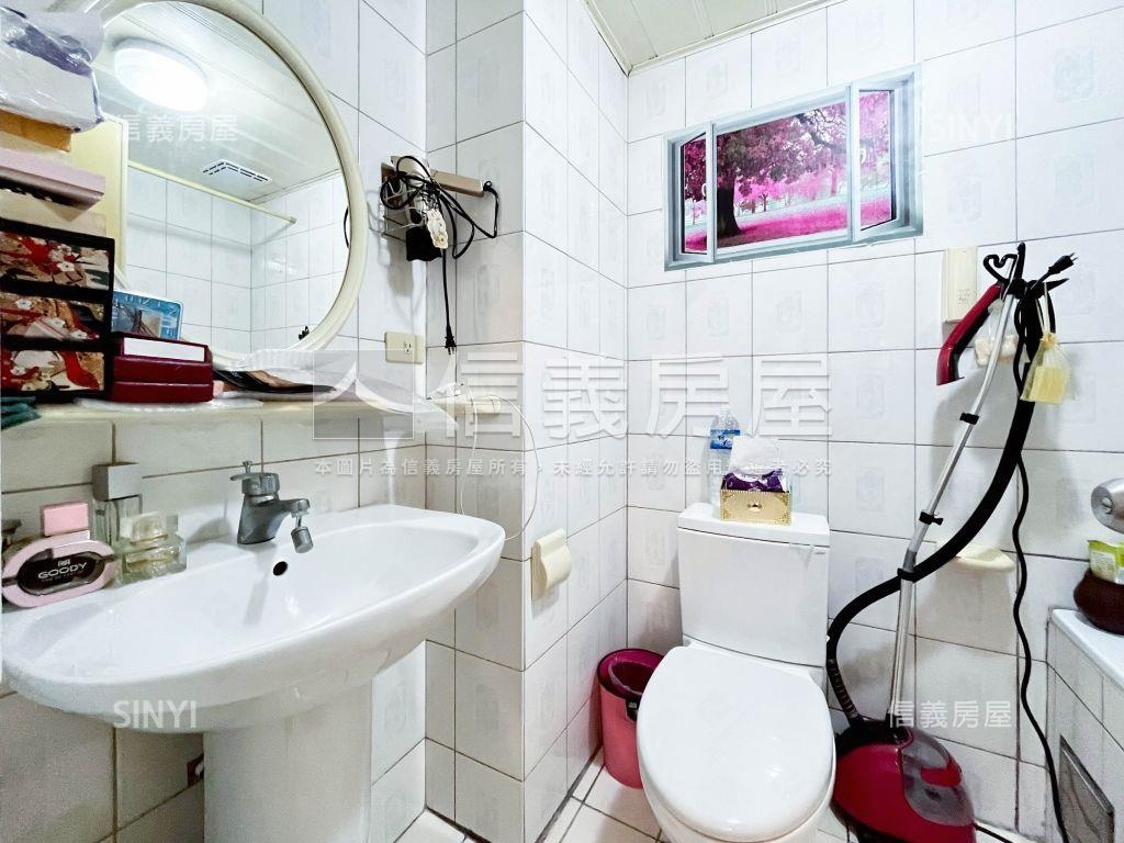 通豪芳鄰美美兩房車位採光房屋室內格局與周邊環境