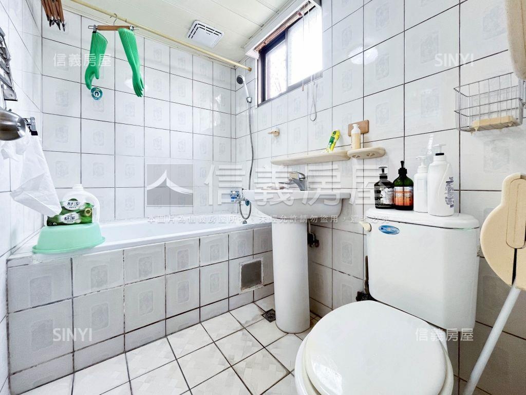 通豪芳鄰美美兩房車位採光房屋室內格局與周邊環境