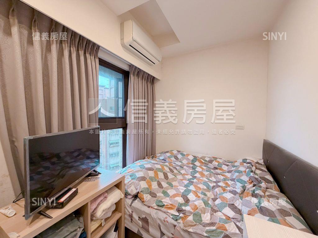 汐止１０１。３房帶車位房屋室內格局與周邊環境