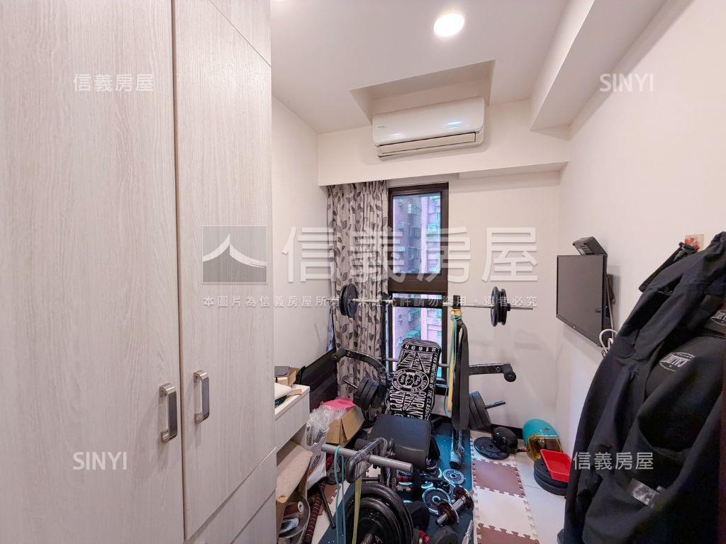 汐止１０１。３房帶車位房屋室內格局與周邊環境