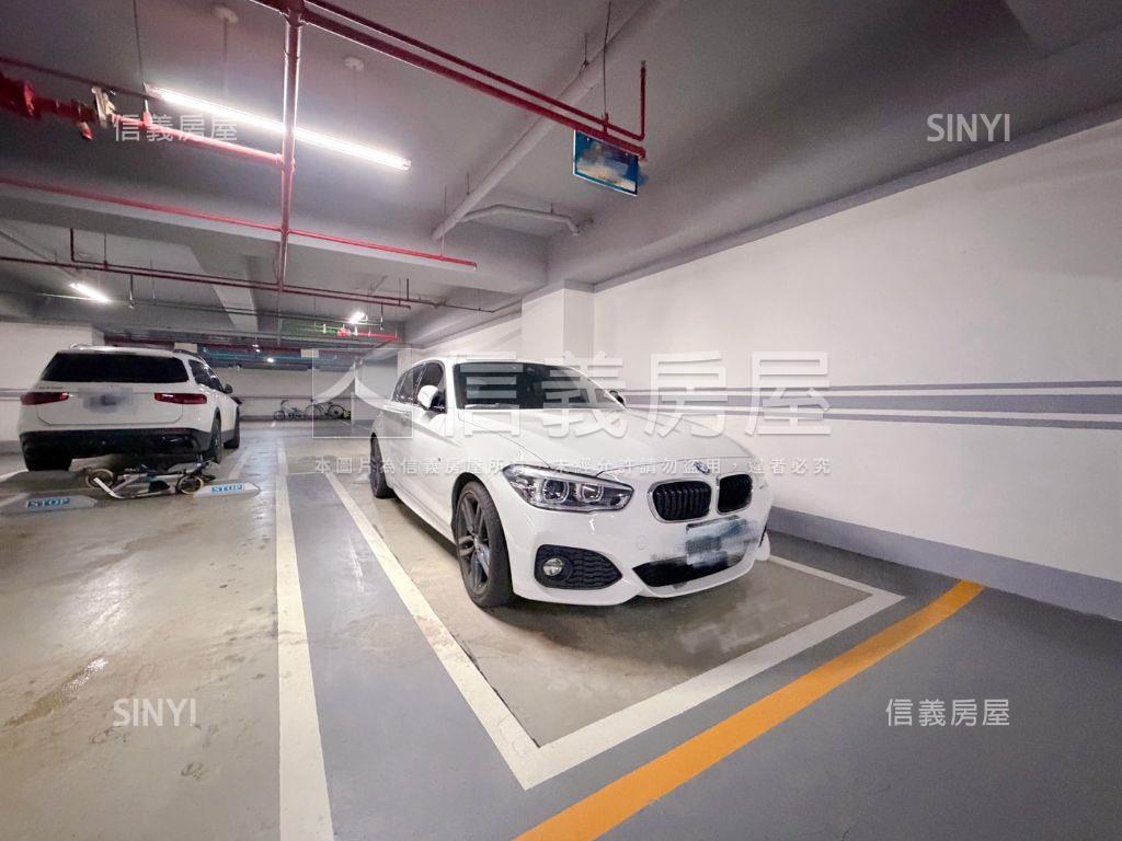 汐止１０１。３房帶車位房屋室內格局與周邊環境