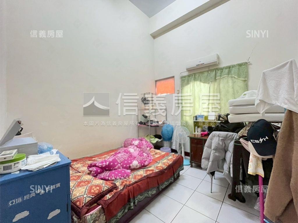稀有釋出陽明世紀挑高三房房屋室內格局與周邊環境
