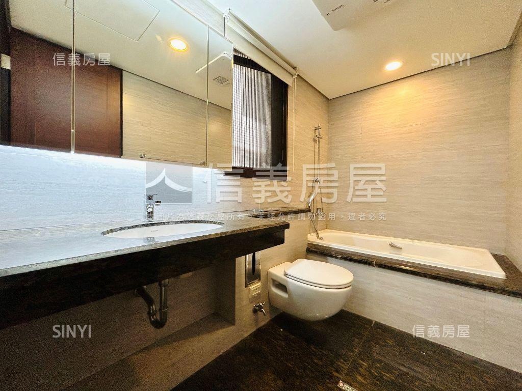 中國醫旁惠宇高樓大三平車房屋室內格局與周邊環境