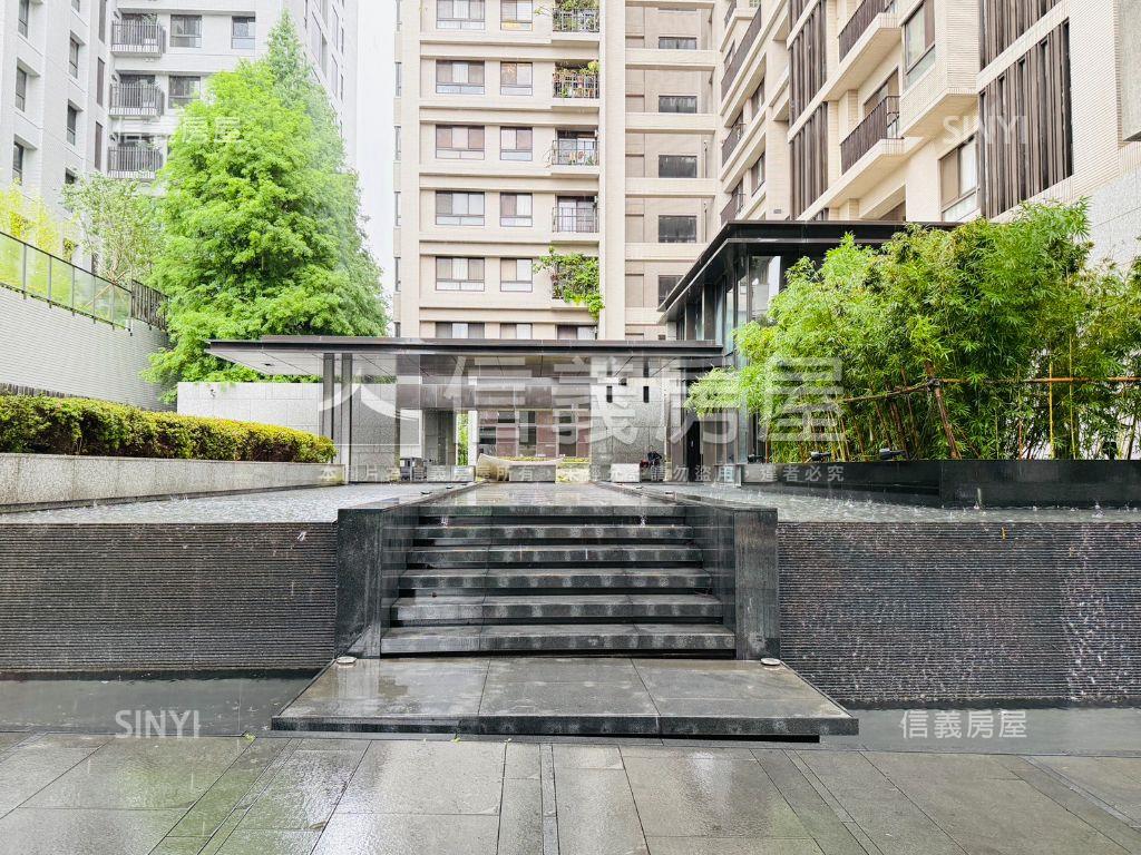 理和晴耕雨讀三房雙平車位房屋室內格局與周邊環境