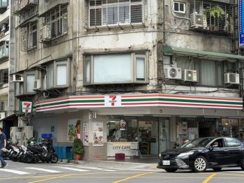 ７－１１便利商店