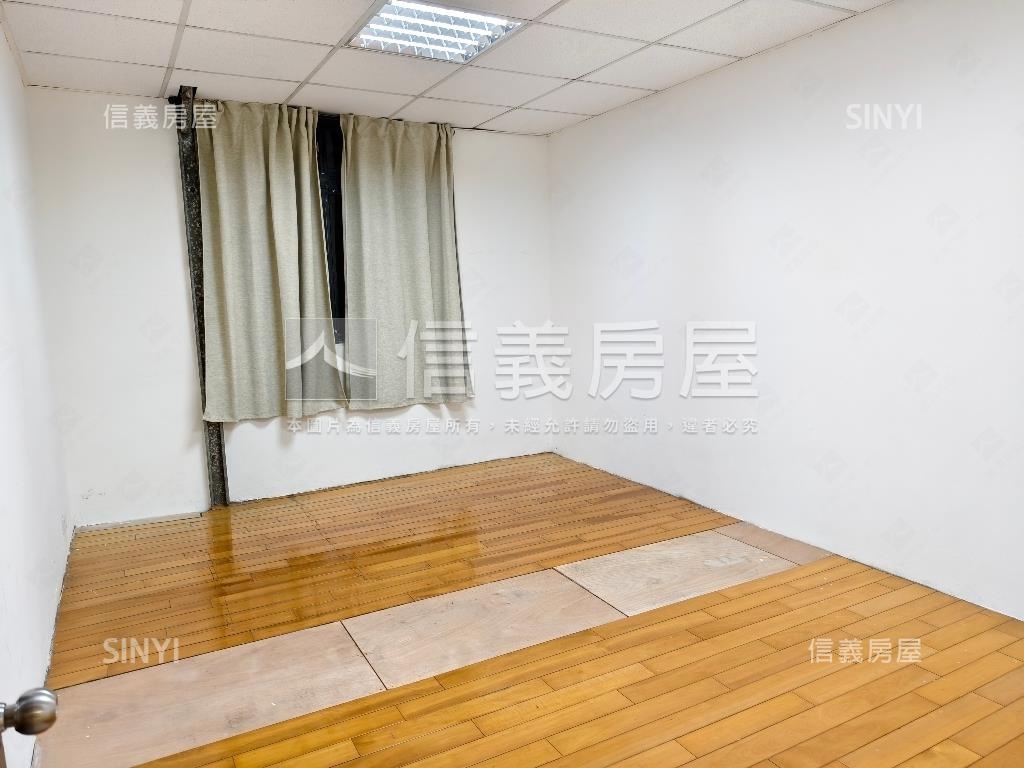 出頭天大空間房屋室內格局與周邊環境