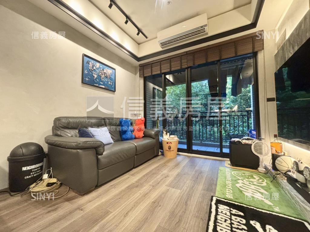 政大史丹佛２房坡平車位房屋室內格局與周邊環境