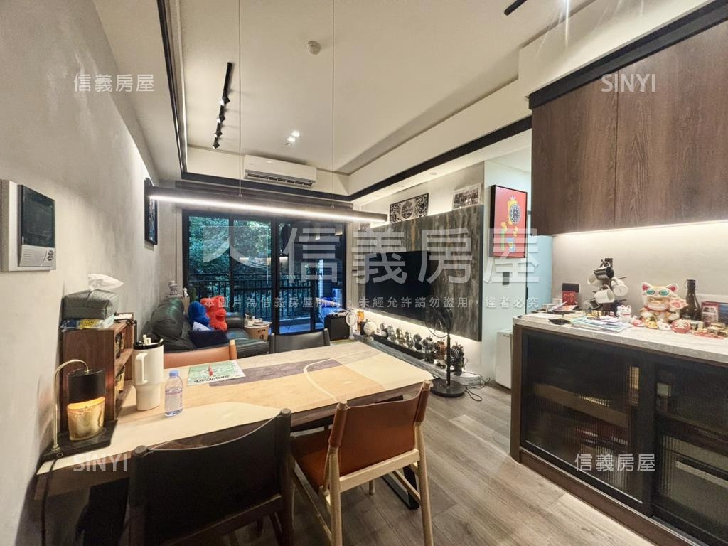 政大史丹佛２房坡平車位房屋室內格局與周邊環境