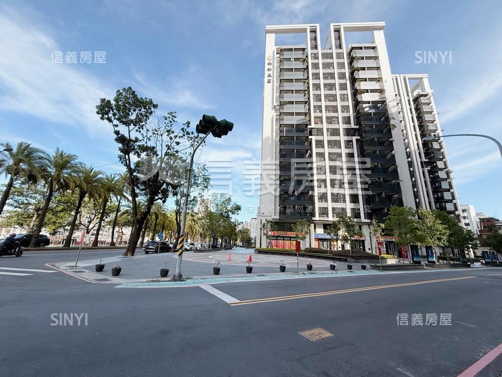 近義享百貨３房車位房屋室內格局與周邊環境