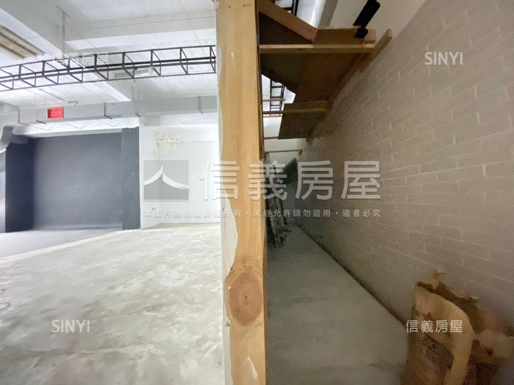 近華美市場●西屯區地下室房屋室內格局與周邊環境