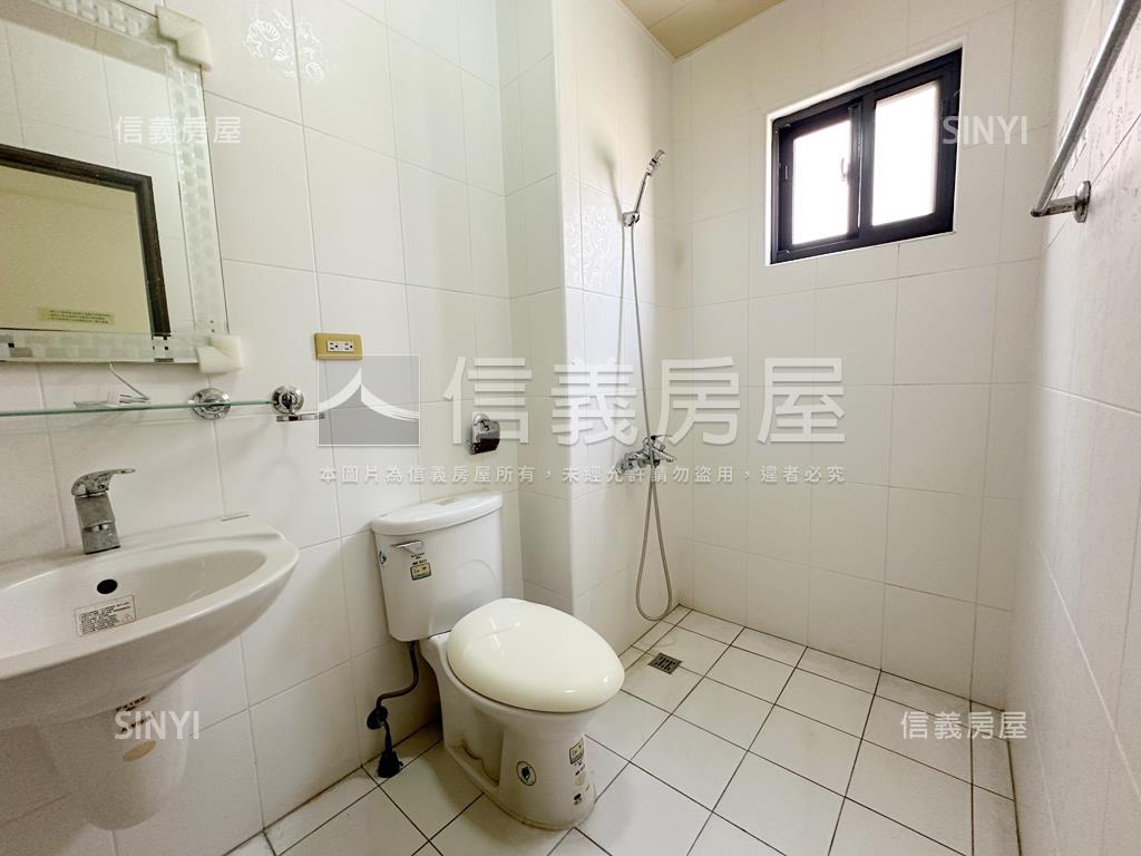 近車站捷運商用地正街店面房屋室內格局與周邊環境